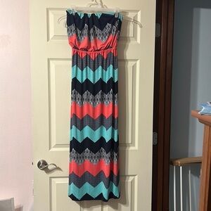 Trixxi Chevron Stripe Strapless Maxi Dress Small
